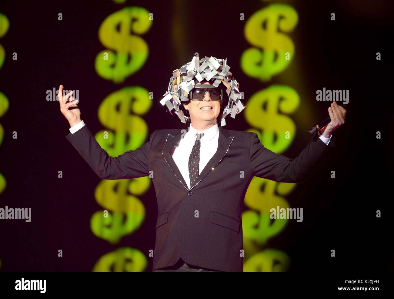 Pet Shop Boys, Neil Tennant. bestival music festival, succession de Lulworth, Dorset, UK. crédit : finnbarr webster/Alamy live news Banque D'Images