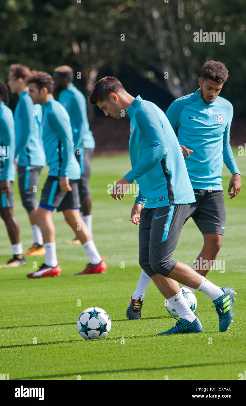 Cobham, Royaume-Uni. Sep 11, 2017. Le club de football de Chelsea les  joueurs s'entraînent avant le match de ligue des champions contre fk  qarabag sur un jour de match demain. morata sur