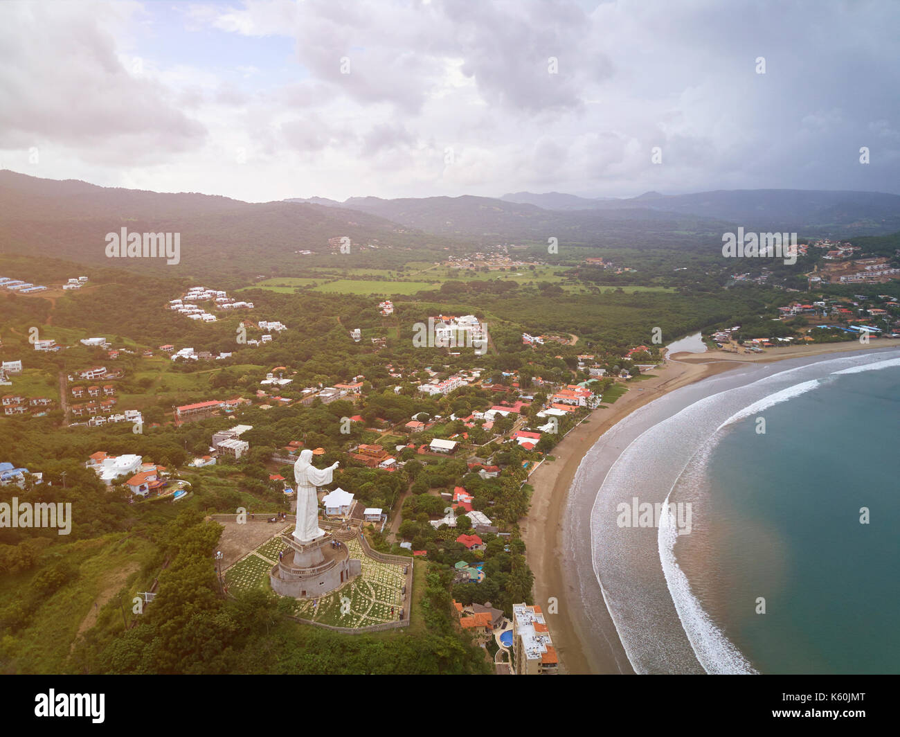 Drone aérien vue sur San Juan del Sur au Nicaragua Ville Banque D'Images