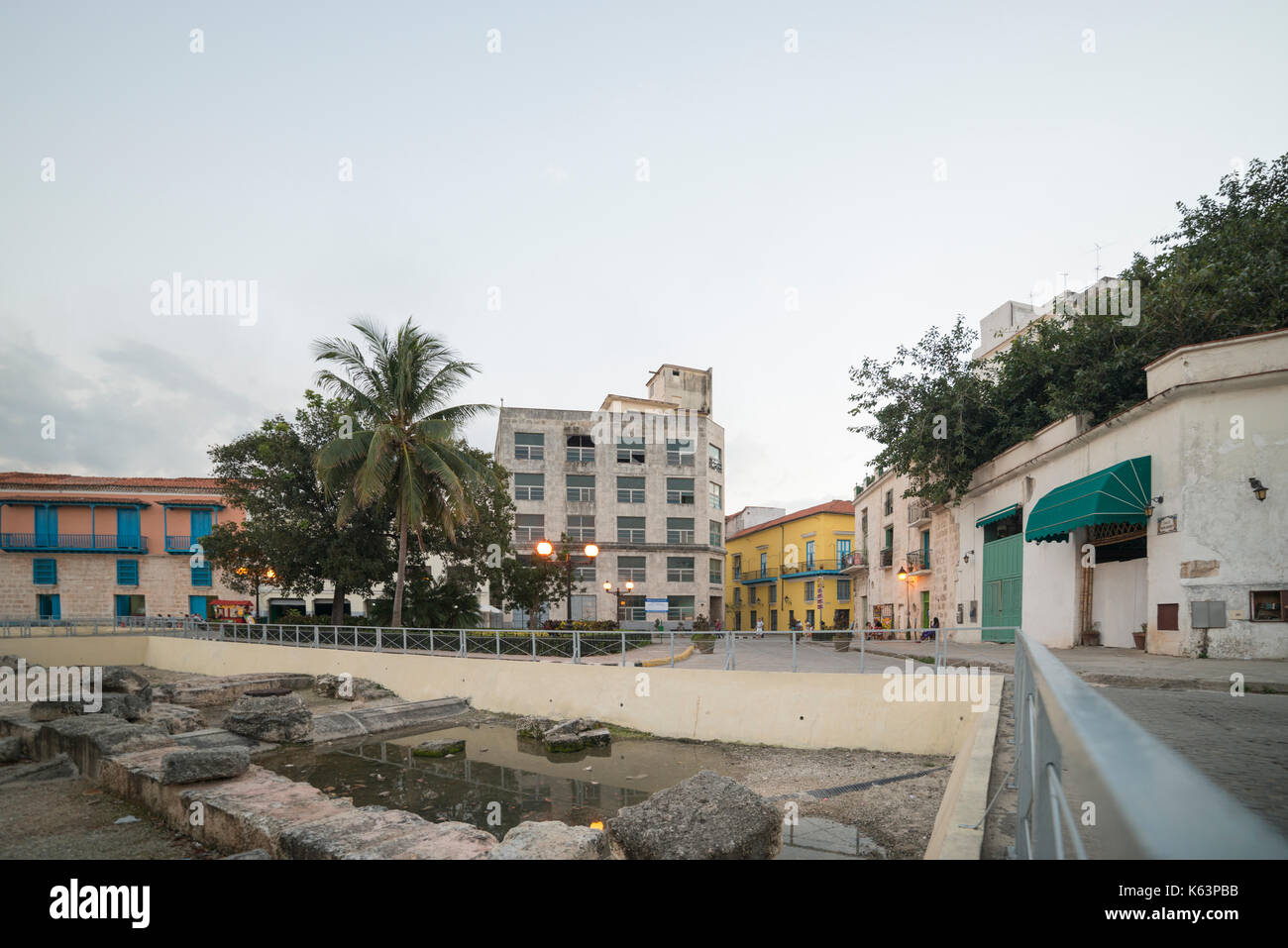 La Havane, 09 janvier, voyage, La Havane, Cuba, La Havane ville . dans l'image : la plaza san cristobal kathedrale havanna. (Photo de ulrich roth) Banque D'Images