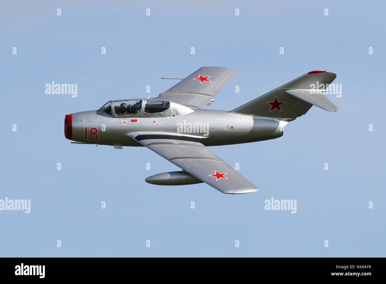 Conserves de MiG-15UTI marqués pour Yuri Gagarin afficher à un spectacle aérien de Duxford. Banque D'Images