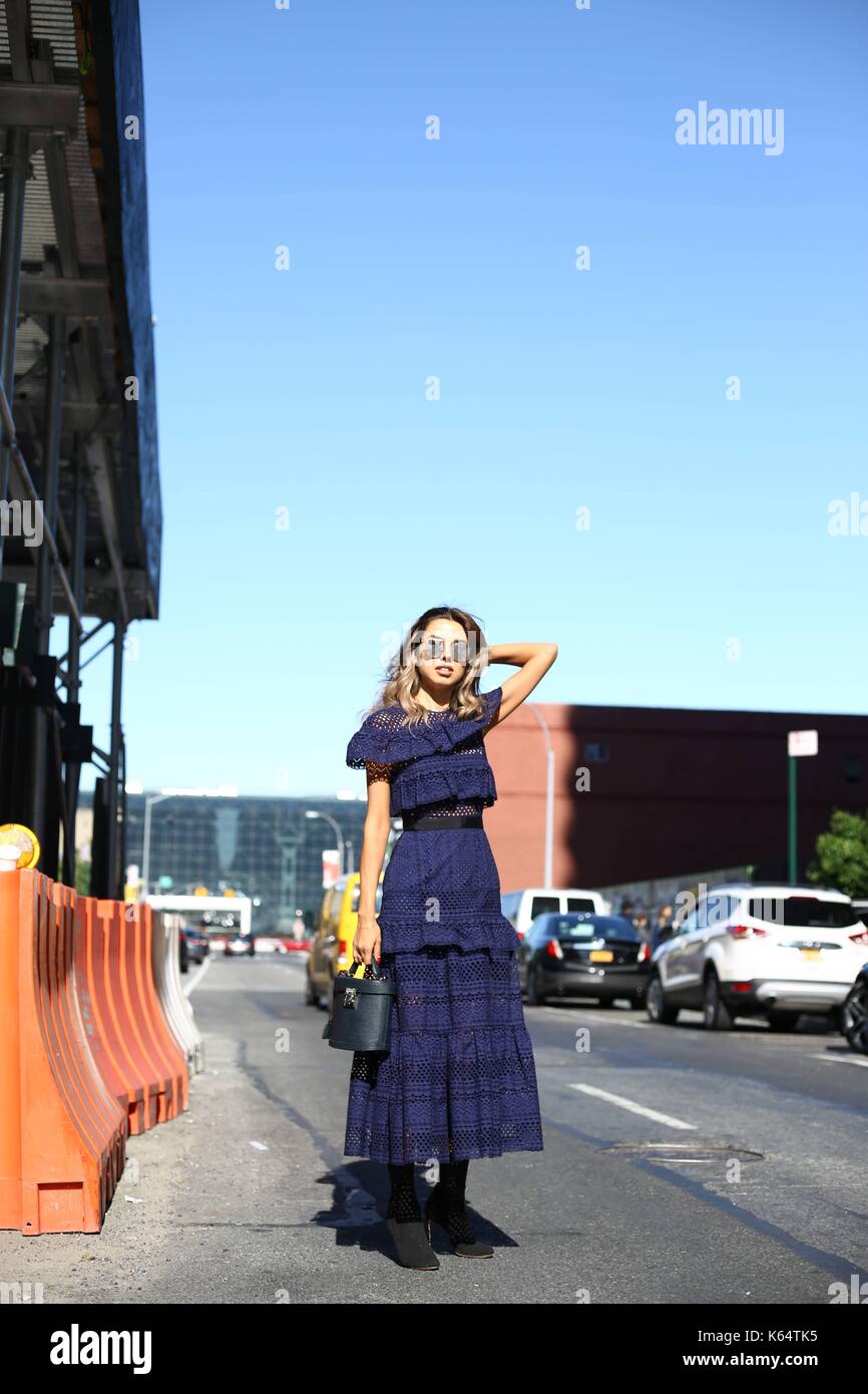 New York City, USA. 09Th sep 2017. blogger annabelle fleur posant dehors de la self portrait défilé lors de la fashion week de new york - 9 septembre 2017 - Photo : manhattan piste/valentina ranieri ***pour un usage éditorial uniquement*** | verwendung weltweit/dpa/Alamy live news Banque D'Images