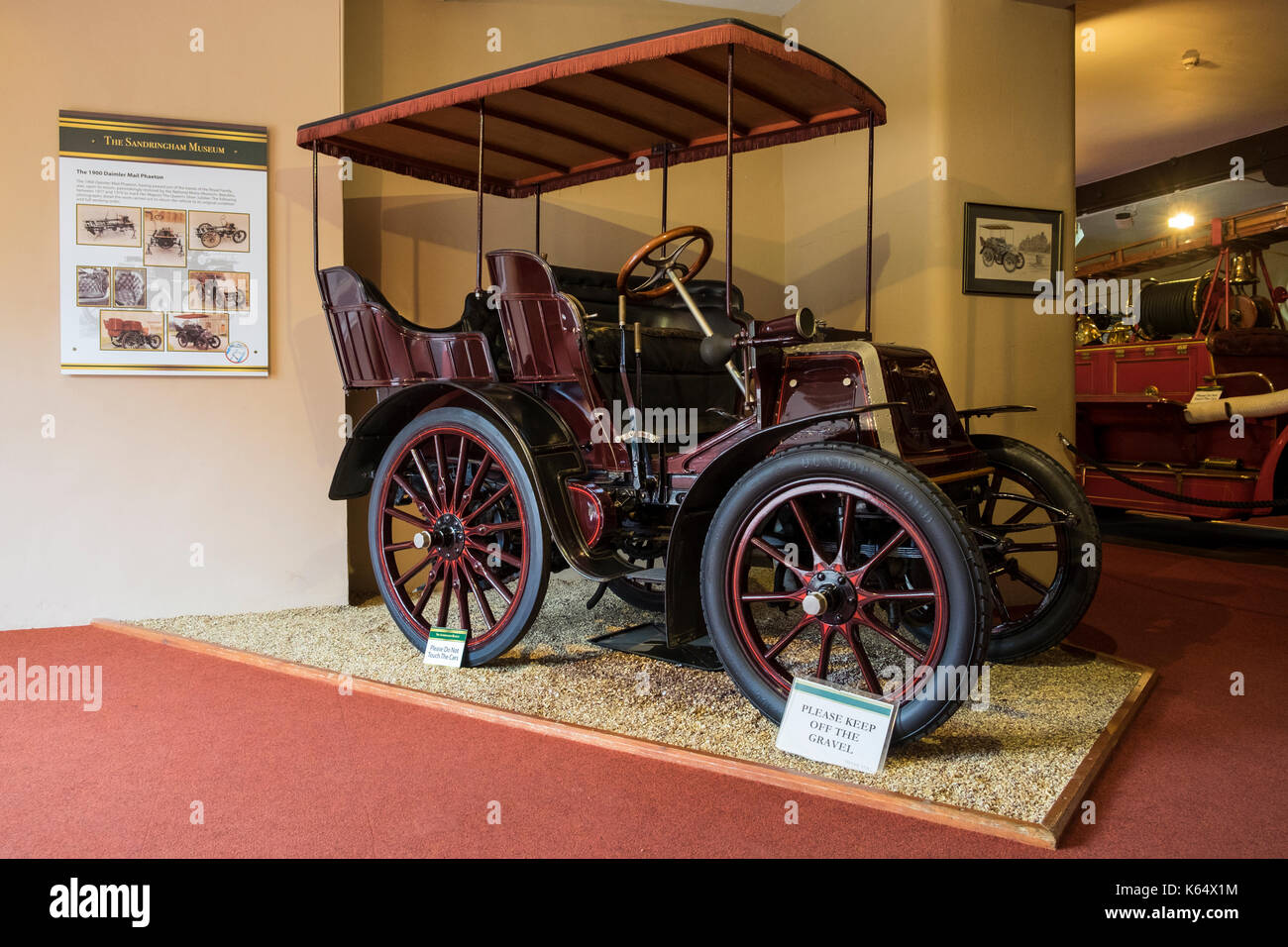 Daimler Mail Phaeton voiture depuis 1900 dans le musée à Sandringham, Norfolk, England, UK Banque D'Images