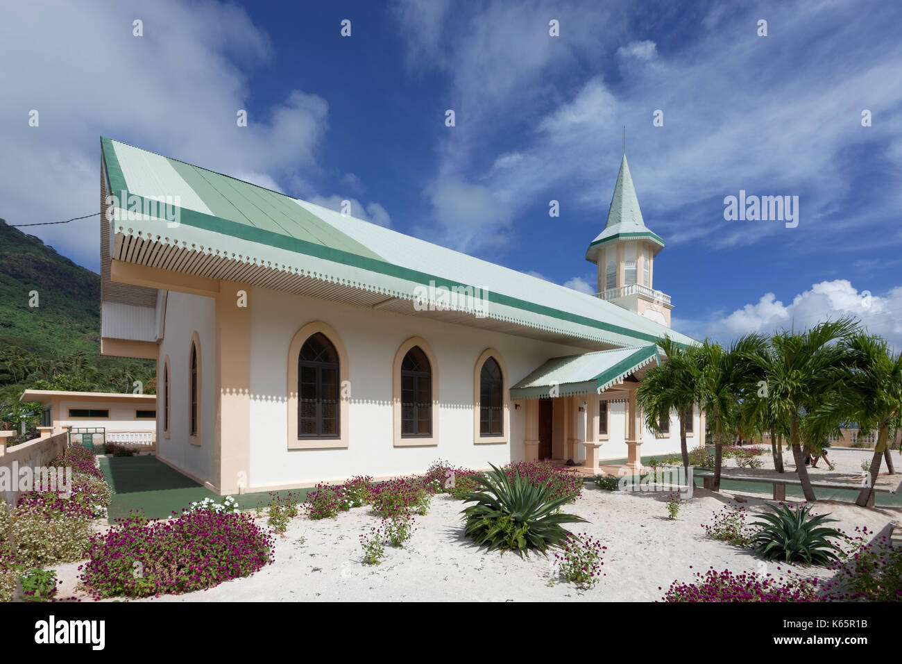 Église catholique, Vaitape, Bora Bora Island, îles de la société, Polynésie française Banque D'Images