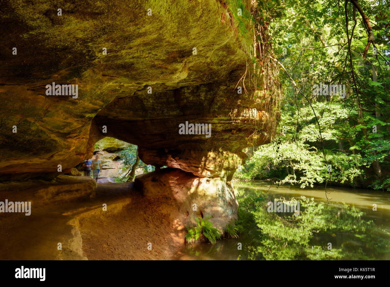 Rivière schwarzach, Gustav Adolf grotte, schwarzach gorge, près de schwarzenbruck, terres de Nuremberg, middle franconia, Franconia, Bavaria Banque D'Images