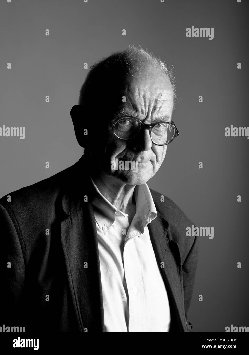 Henry Marsh s'exprimant lors de l'Oldie Déjeuner littéraire Banque D'Images