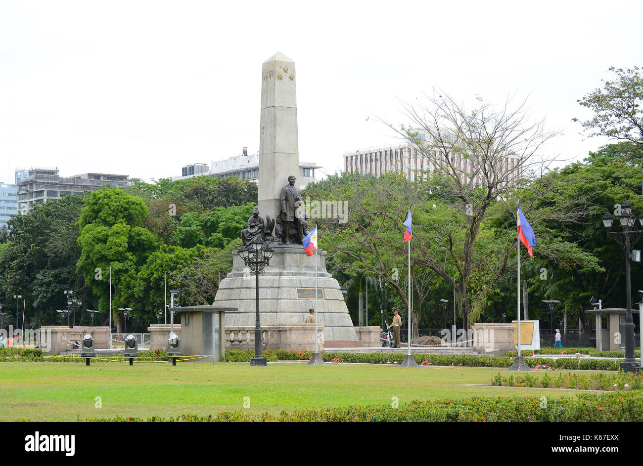 Jose Rizal. oblesik deux soldats montent la garde devant le monument du martyr et héros national. Banque D'Images