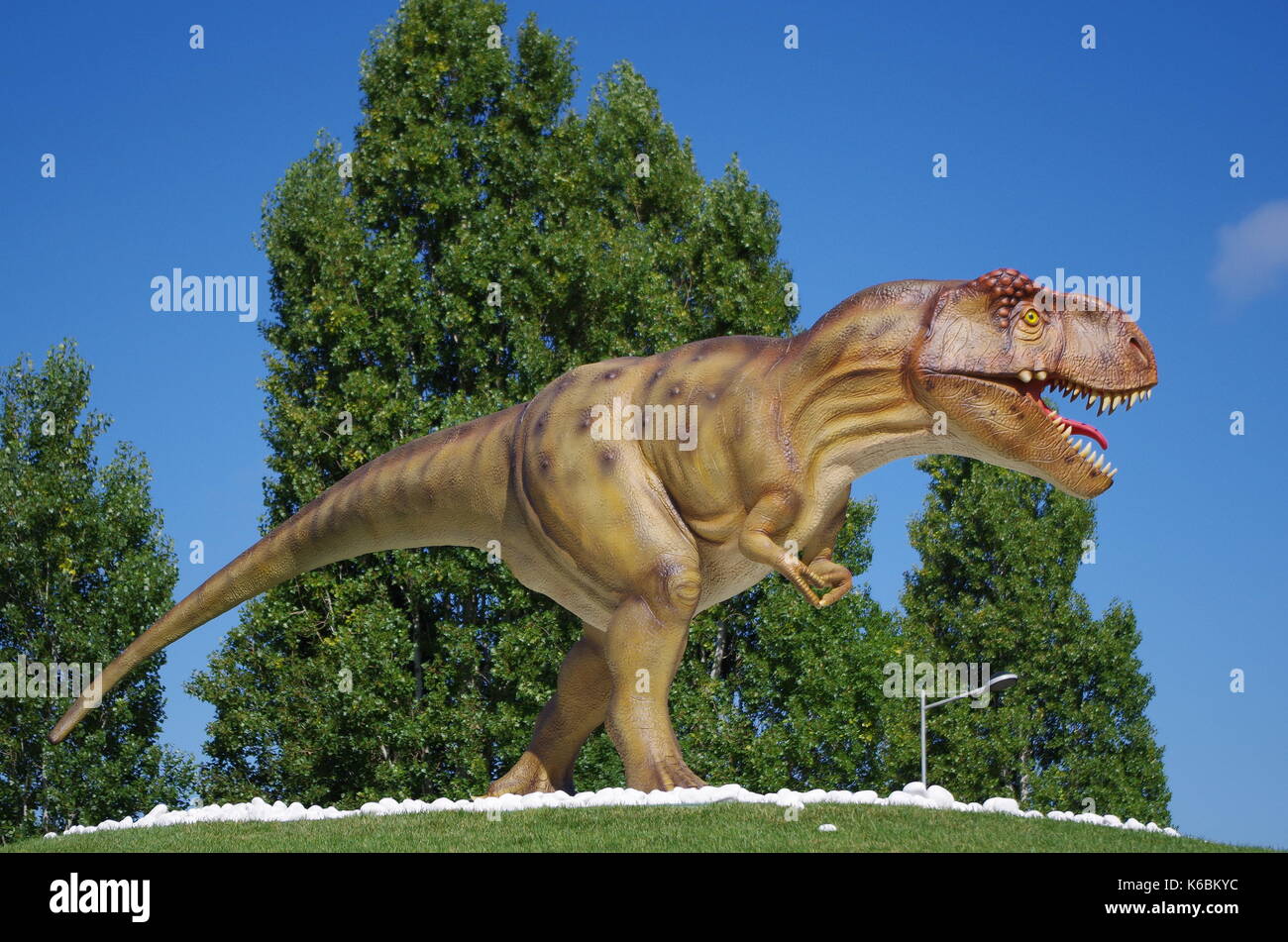 T-Rex au rond-point de Lourinha. Portugal Banque D'Images