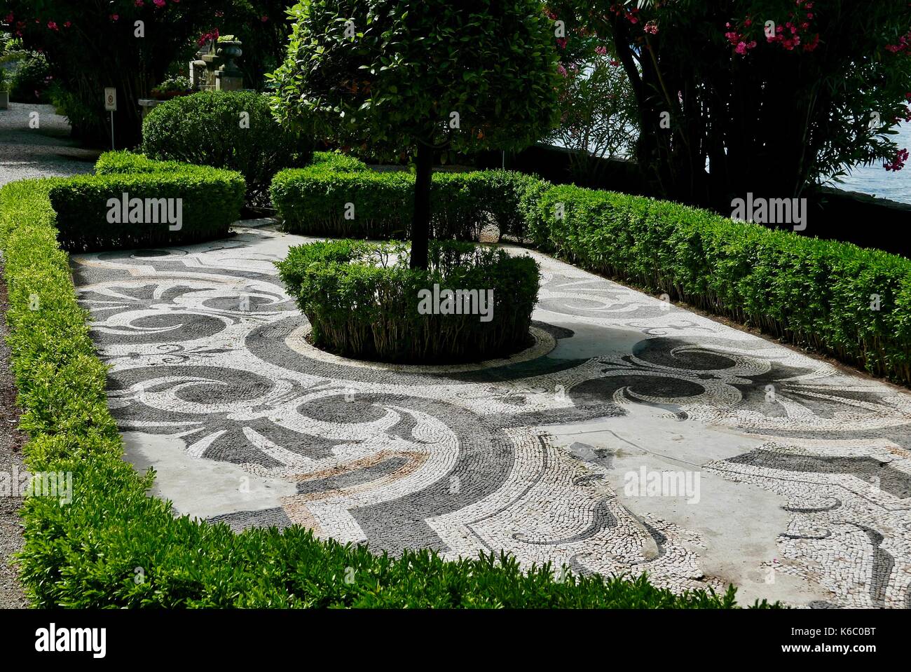 Jardin formel à Villa Monastero Banque D'Images