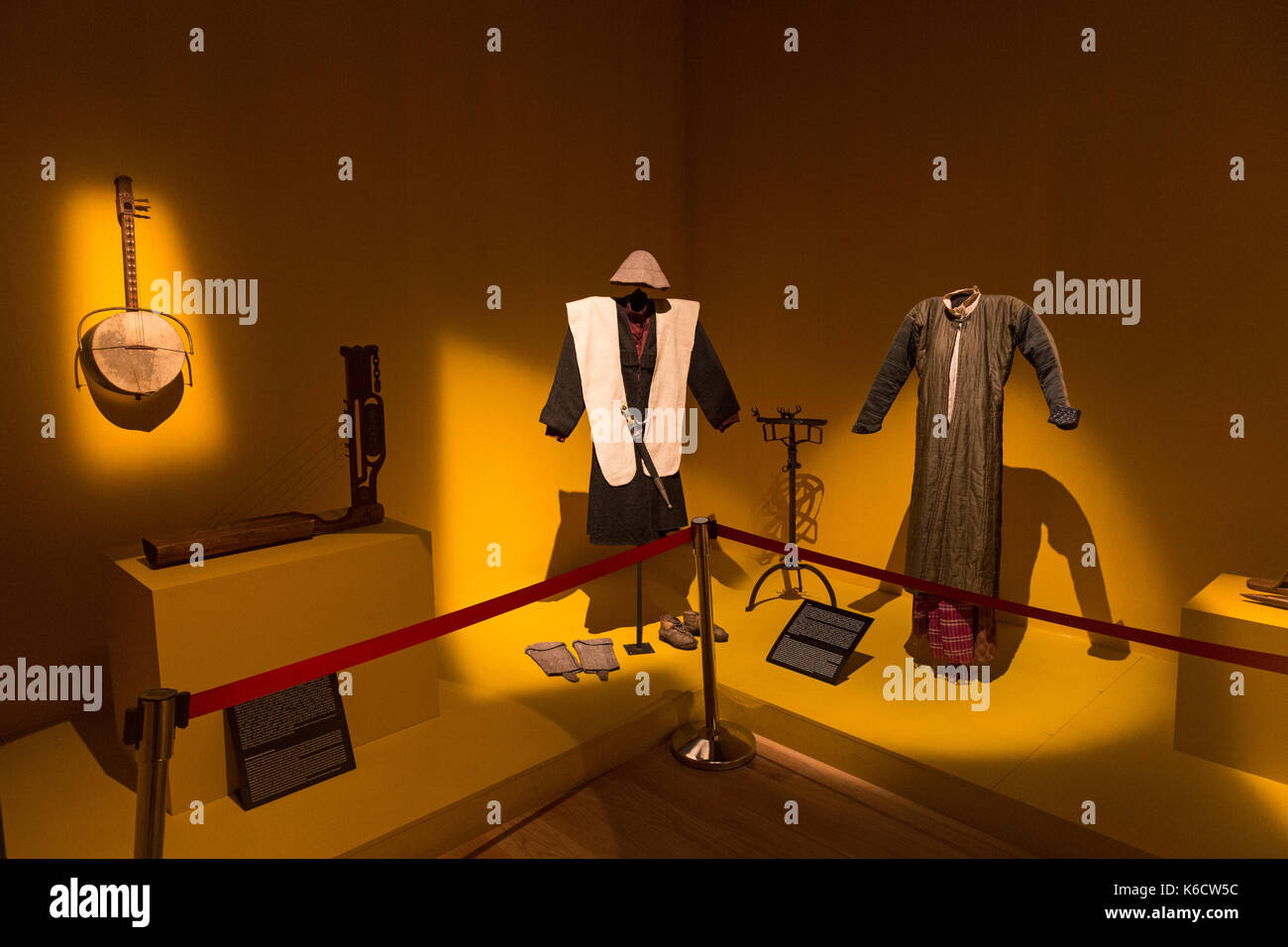 Expositions à l'intérieur du Musée d'histoire et d'Ethnographie à Mestia en Géorgie. Banque D'Images