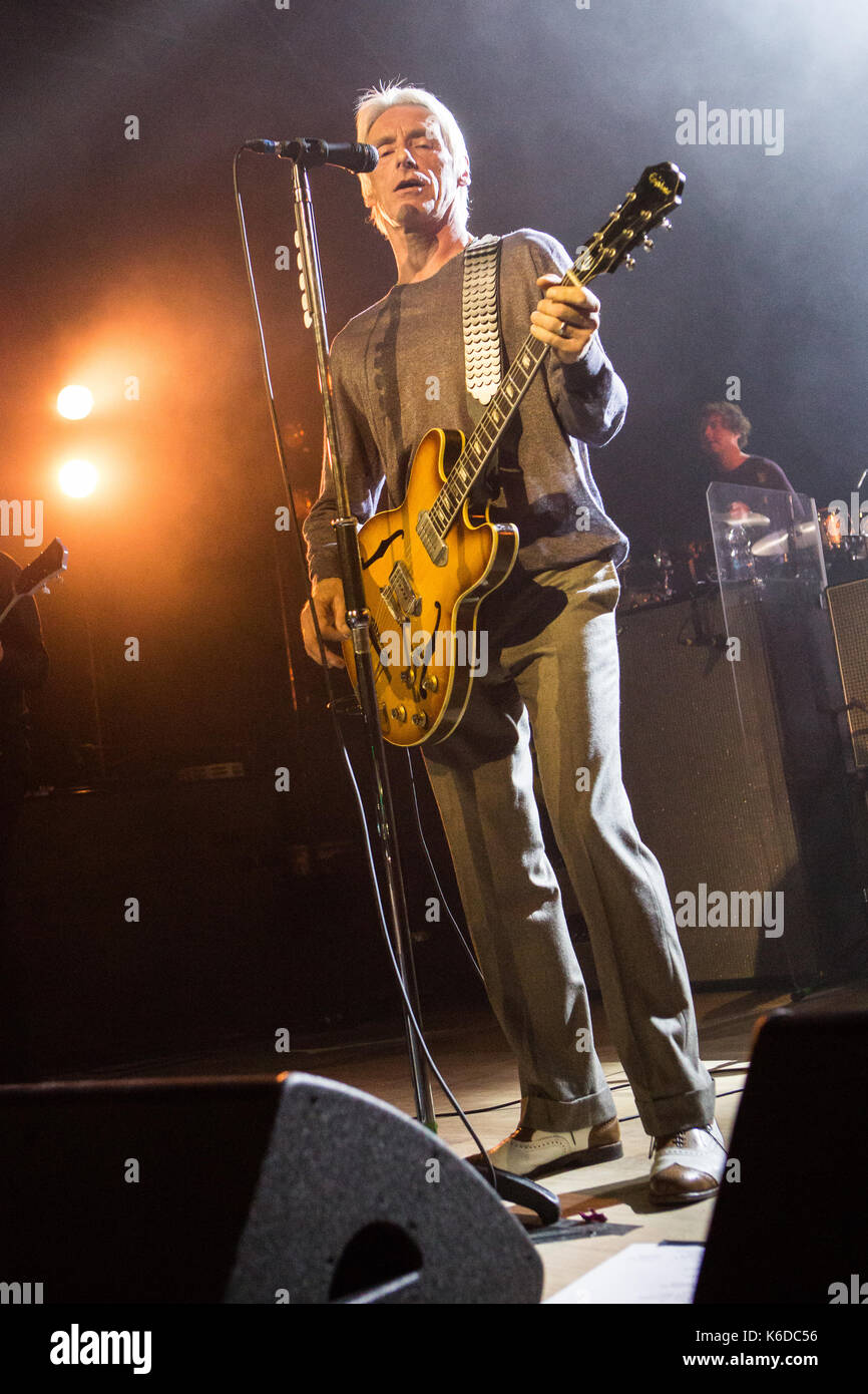 Milan Italie. 12 septembre 2017. Le chanteur-compositeur anglais PAUL WELLER effectue sur scène à Alcatraz au cours de la 'révolution' d'un genre Banque D'Images