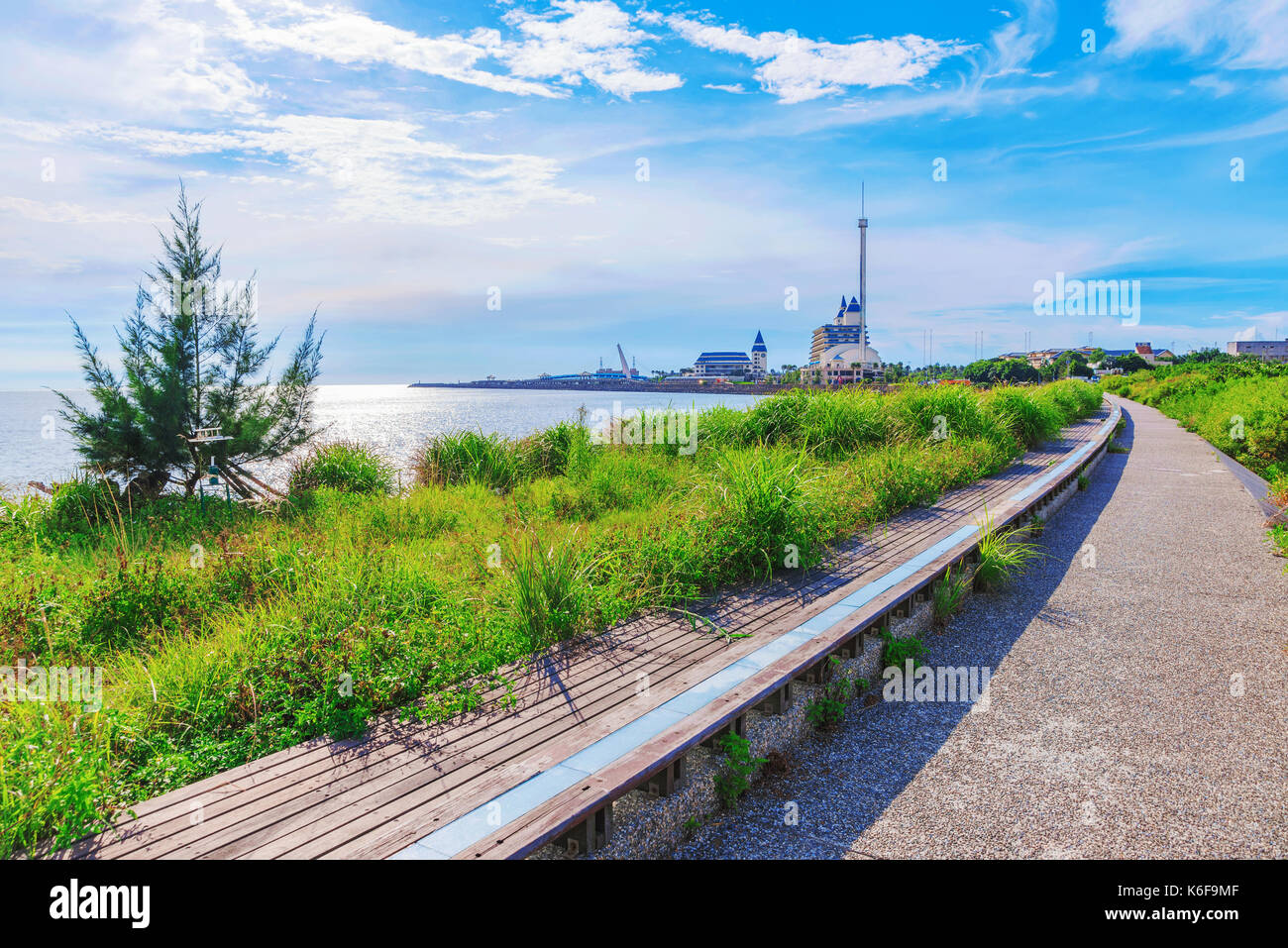 Vue panoramique sur un chemin en bord de mer dans la zone tamsui de Taipei Banque D'Images