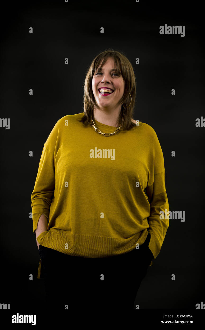 Auteurs posent sur un fond noir comme ils se présentent à l'Edinburgh International Book Festival à Charlotte's Square. Avec : Jess Phillips Où : Édinbourg, Royaume-Uni Quand : 12 août 2017 : Crédit d'Euan Cherry/WENN.com Banque D'Images