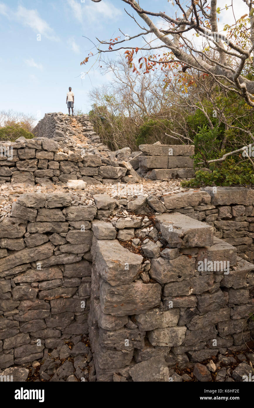 Ruines Du Fort Anosiravo Sur La Montagne Des Français
