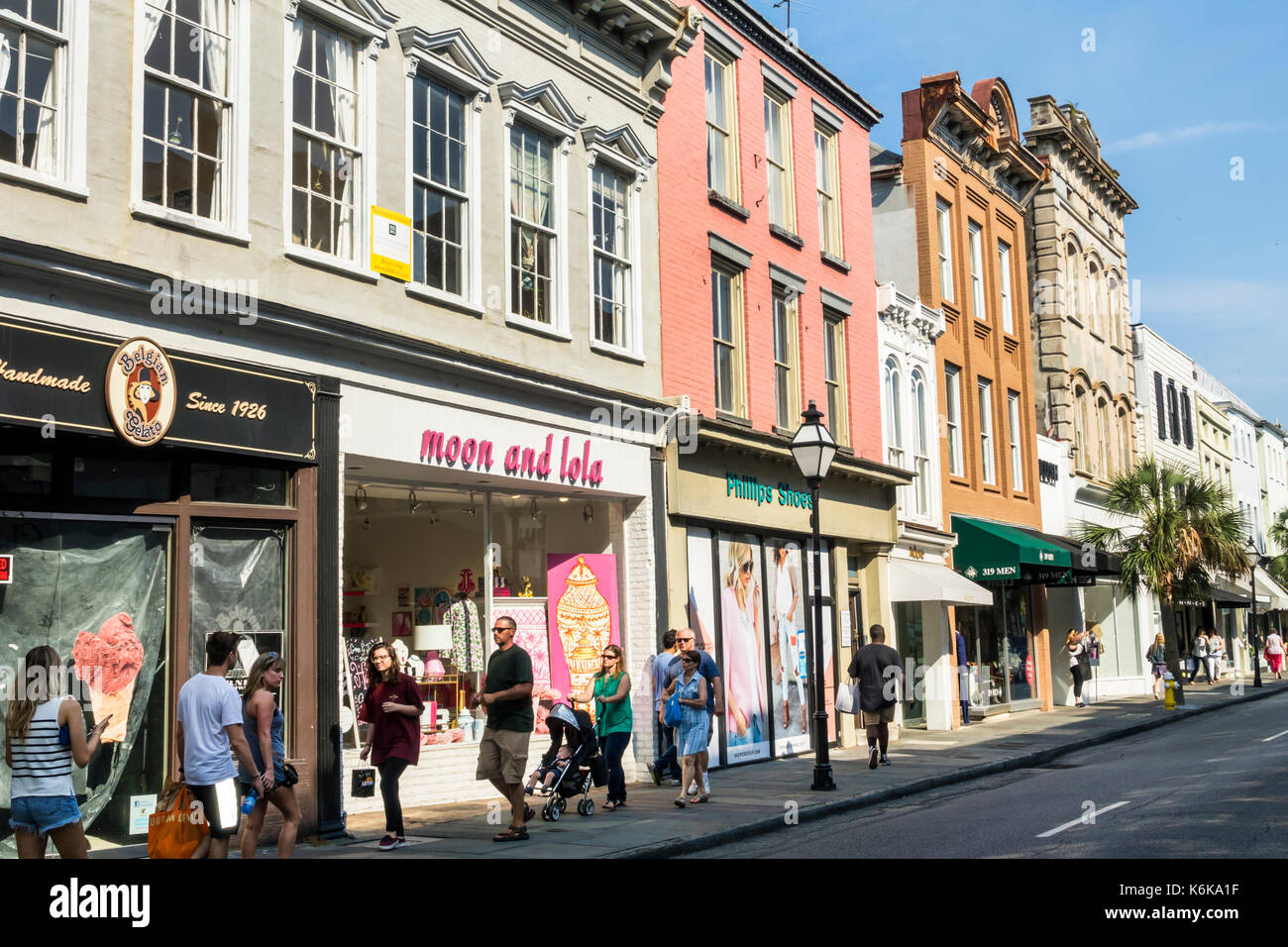 Charleston Caroline du Sud, centre-ville historique, King Street, shopping shopper shoppers magasins marché marchés achats vente, magasin de détail St Banque D'Images