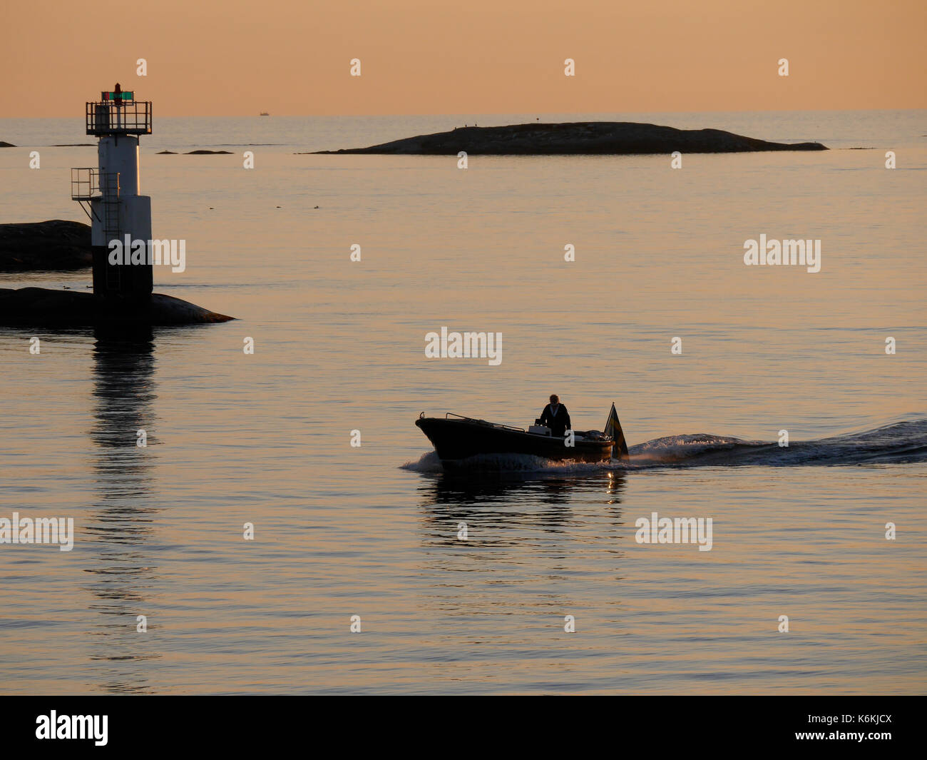 Coucher de soleil à Hönö, Klåva dans l'archipel de Göteborg. Banque D'Images