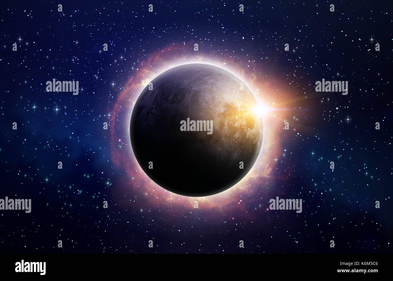 Eclipse totale du soleil, entouré par les éruptions solaires, dans l'espace profond Banque D'Images