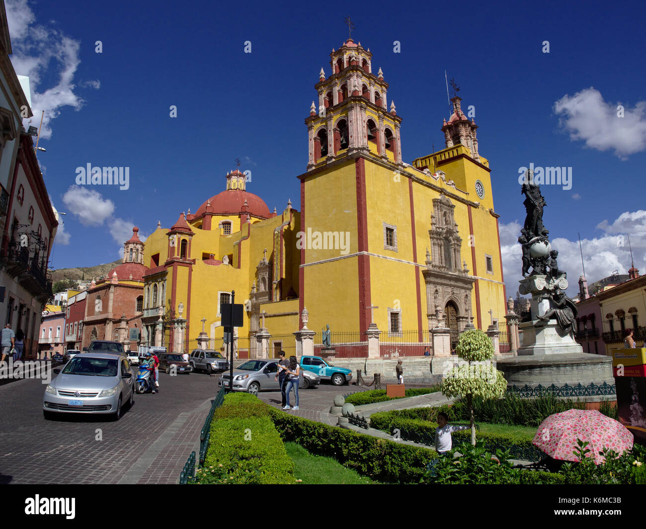 Guanajuato, Mexique - 2017: Basílica Colegiata de Nuestra Señora de Guanajuato, ou basilique de Guanjuato, est situé dans le centre historique. Banque D'Images