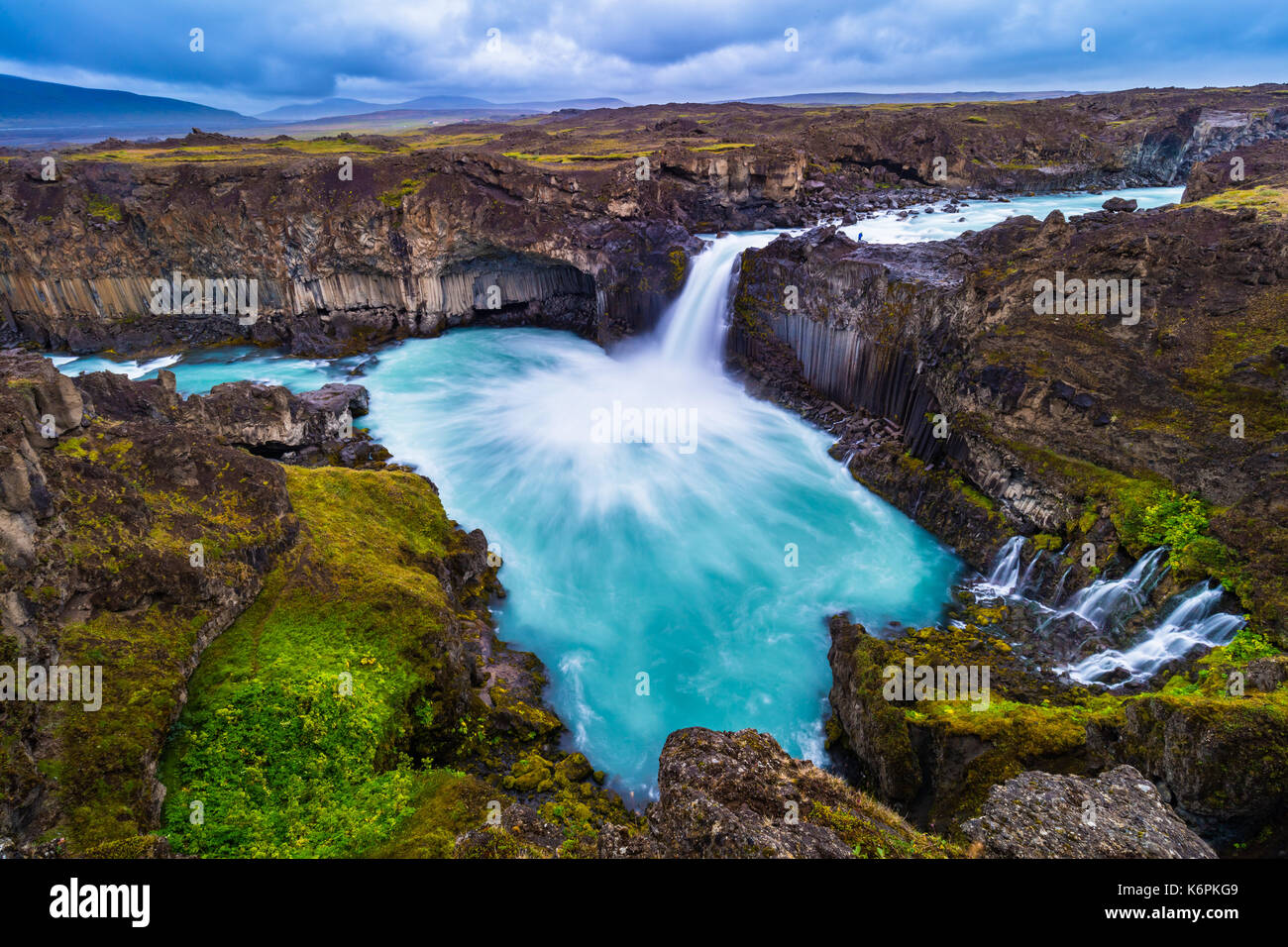 La chute d'Aldeyjarfoss est situé dans le nord de l'Islande à la partie nord de la Sprengisandur chemin Highland en Islande Banque D'Images