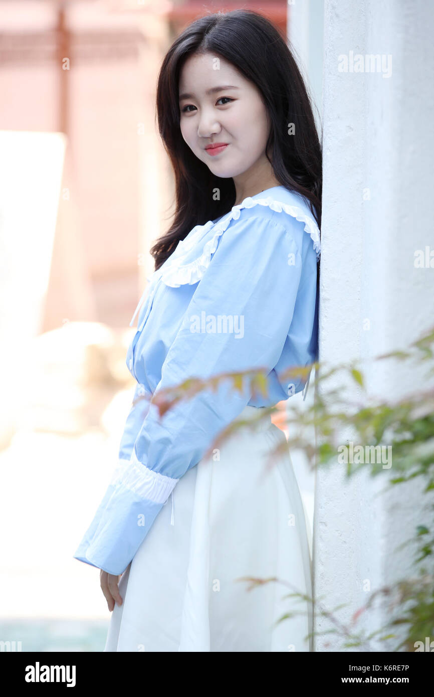S. L'actrice coréenne JIN Ji-hee actrice sud-coréen JIN Ji-hee, qui stars dans le nouveau film "mon voisin, star' pose pour une photo avant une interview à Séoul le sept. 13, 2017. Le film sortira en Corée du Sud sur sept. 21. (Yonhap)/2017-09-14 07:40:30/  < 1980-2017 Agence yonhapnews. . > photo via newscom Banque D'Images