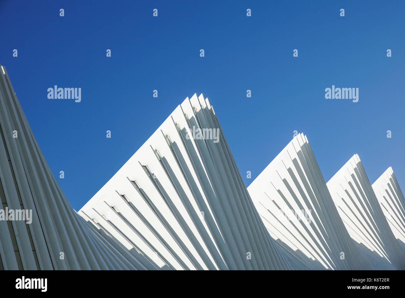 Reggio Emilia, Italie - 15 mai 2016 : mediopadana. Il est conçu par l'architecte Santiago Calatrava et composé de 457 fr d'acier Banque D'Images