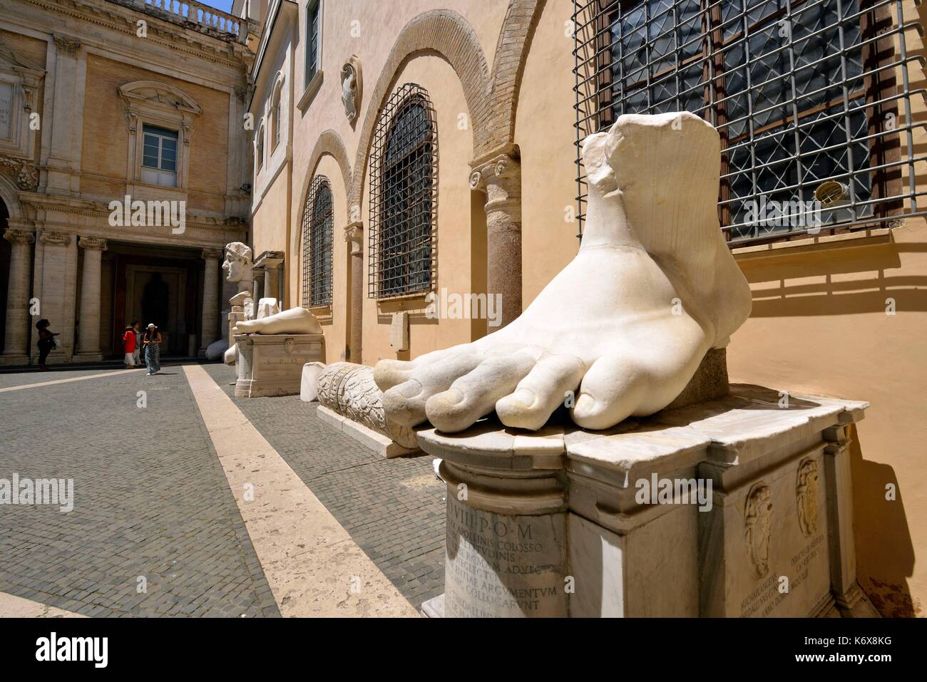 Sculpture de main de colosse Banque de photographies et d’images à ...