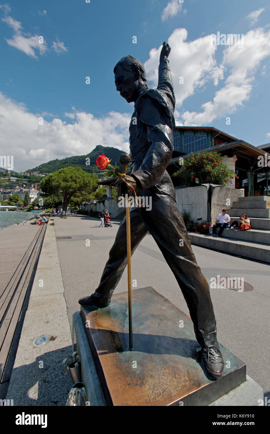 La statue de Freddie Mercury est sur le bord de l