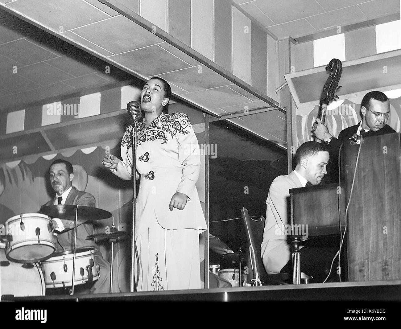 Billie HOLLIDAY (1915-1959) chanteuse américaine de jazz et de blues vers 1949 Banque D'Images
