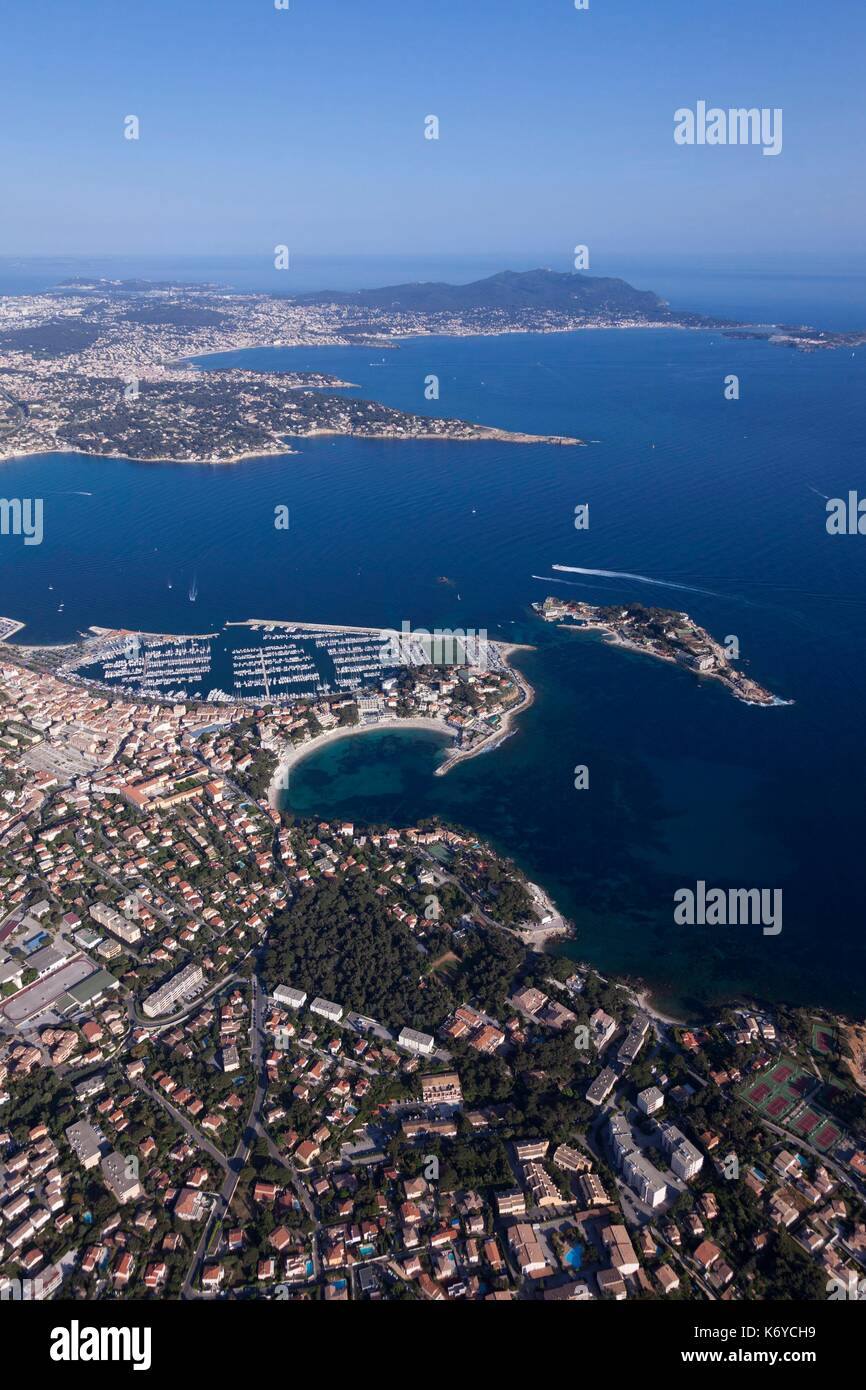 La France, Var, Baie de Bandol, l'île de Bendor, la baie de Bandol et de Sanary sur Mer Bay dans l'arrière-plan (vue aérienne) Banque D'Images