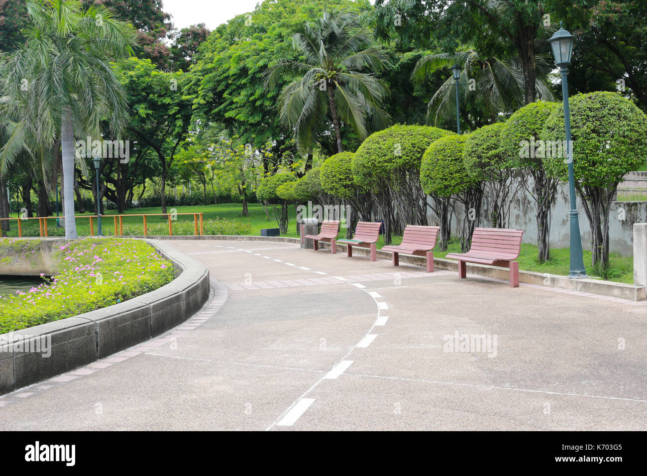 Les parcs urbains ou public parc benjakiti en journée,ville jardin des destinations de vacances populaires de Bangkok, Thaïlande. Banque D'Images