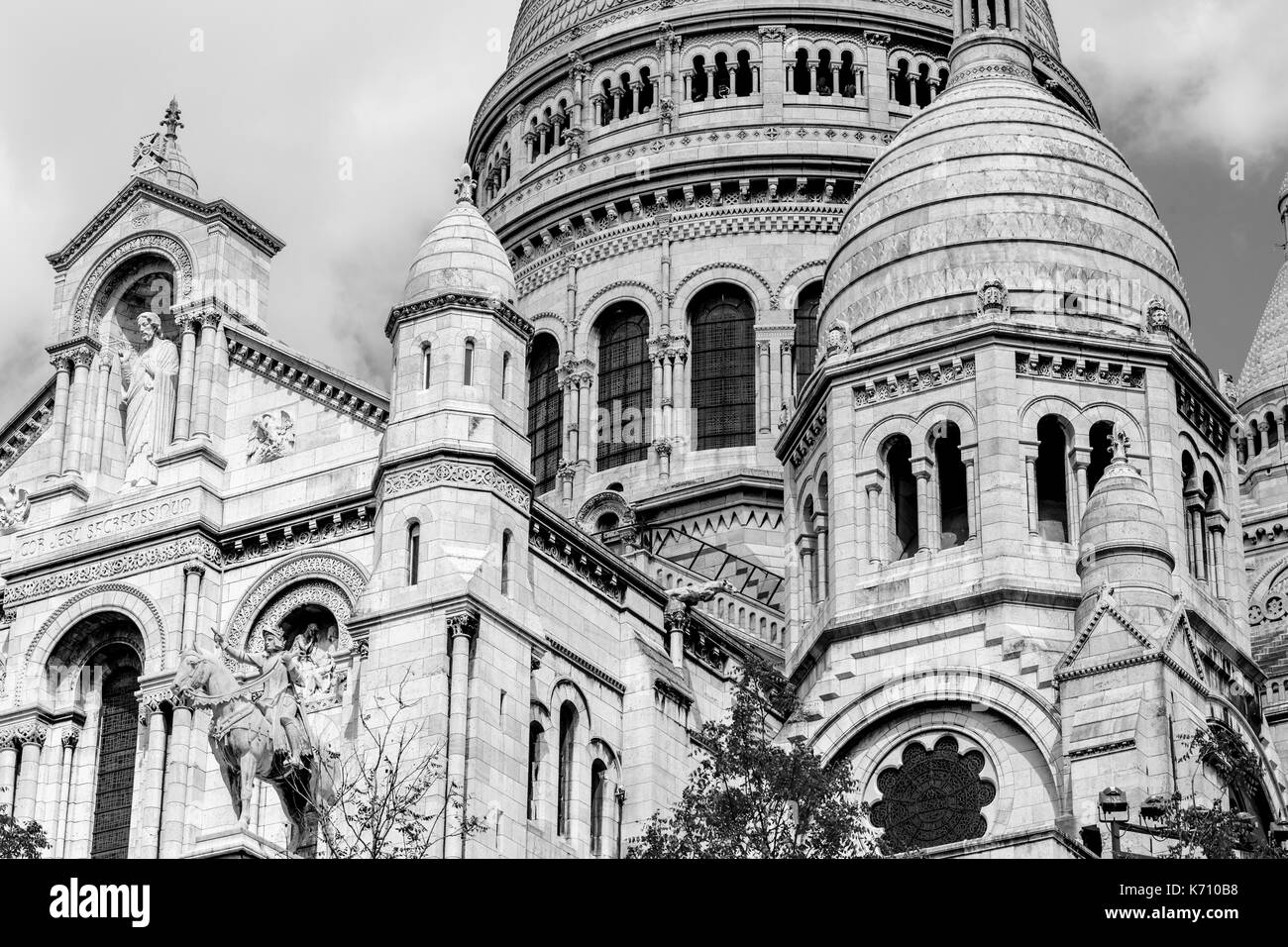 Vue rapprochée de la Coupole du Sacré Cœur à Paris Banque D'Images