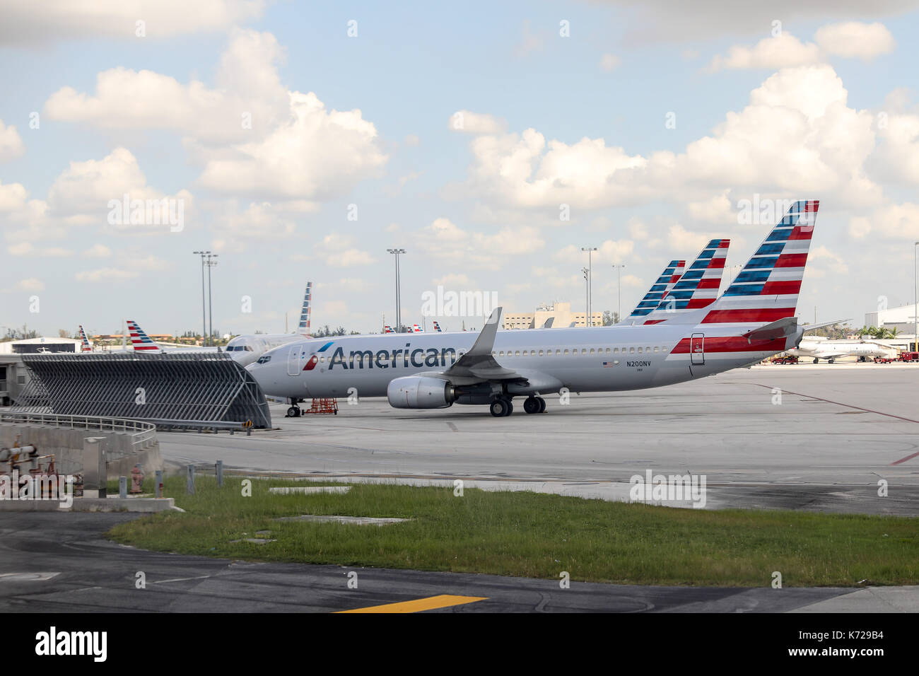 L'avion d'Américan est vu à l'aéroport international de Miami en Floride jeudi 14. (PHOTO: WILLIAM VOLCOV/BRÉSIL PHOTO PRESSE) Banque D'Images