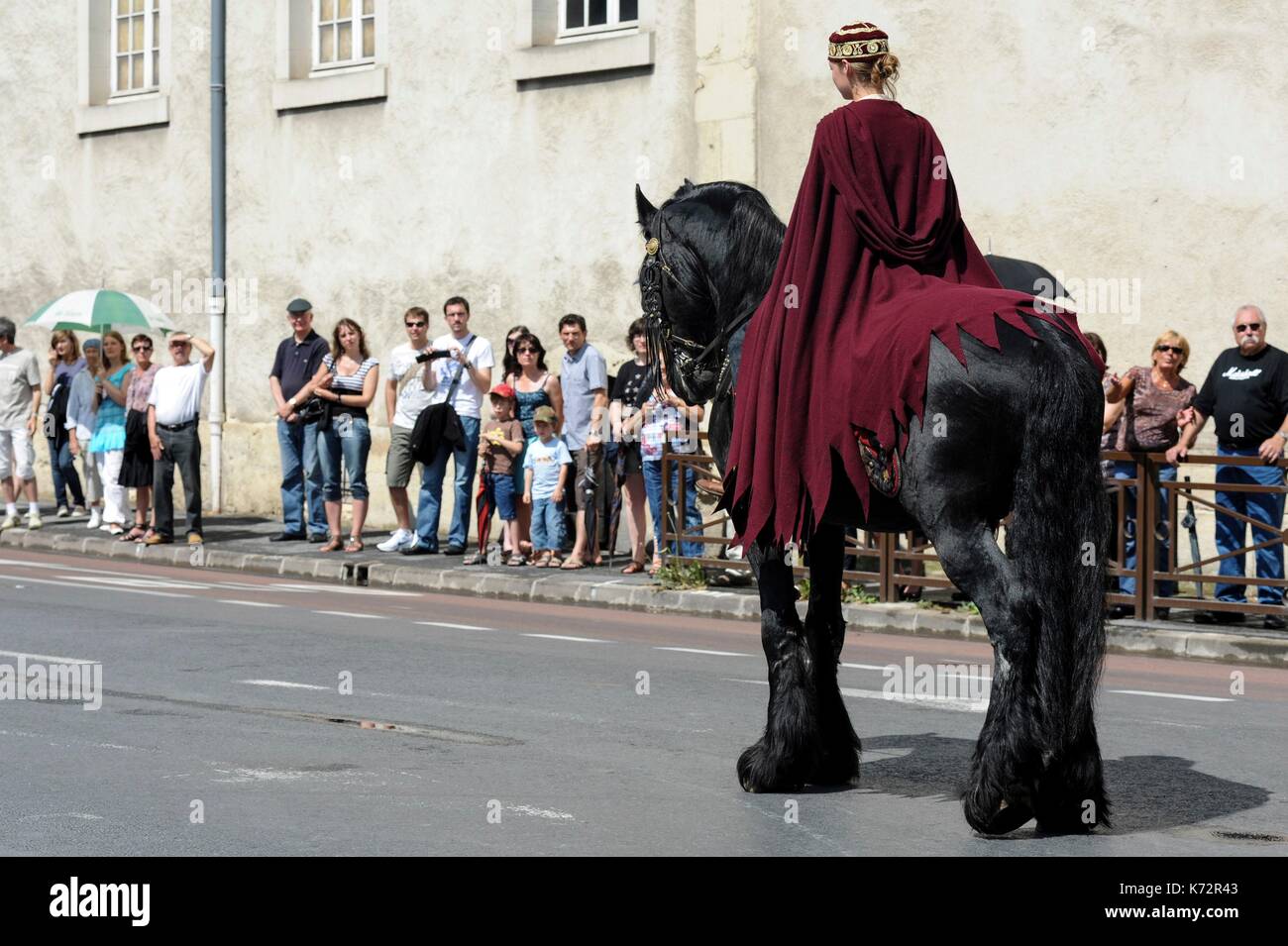 France, Marne, Reims, une dame sur un cheval pendant la fête médiévale Banque D'Images