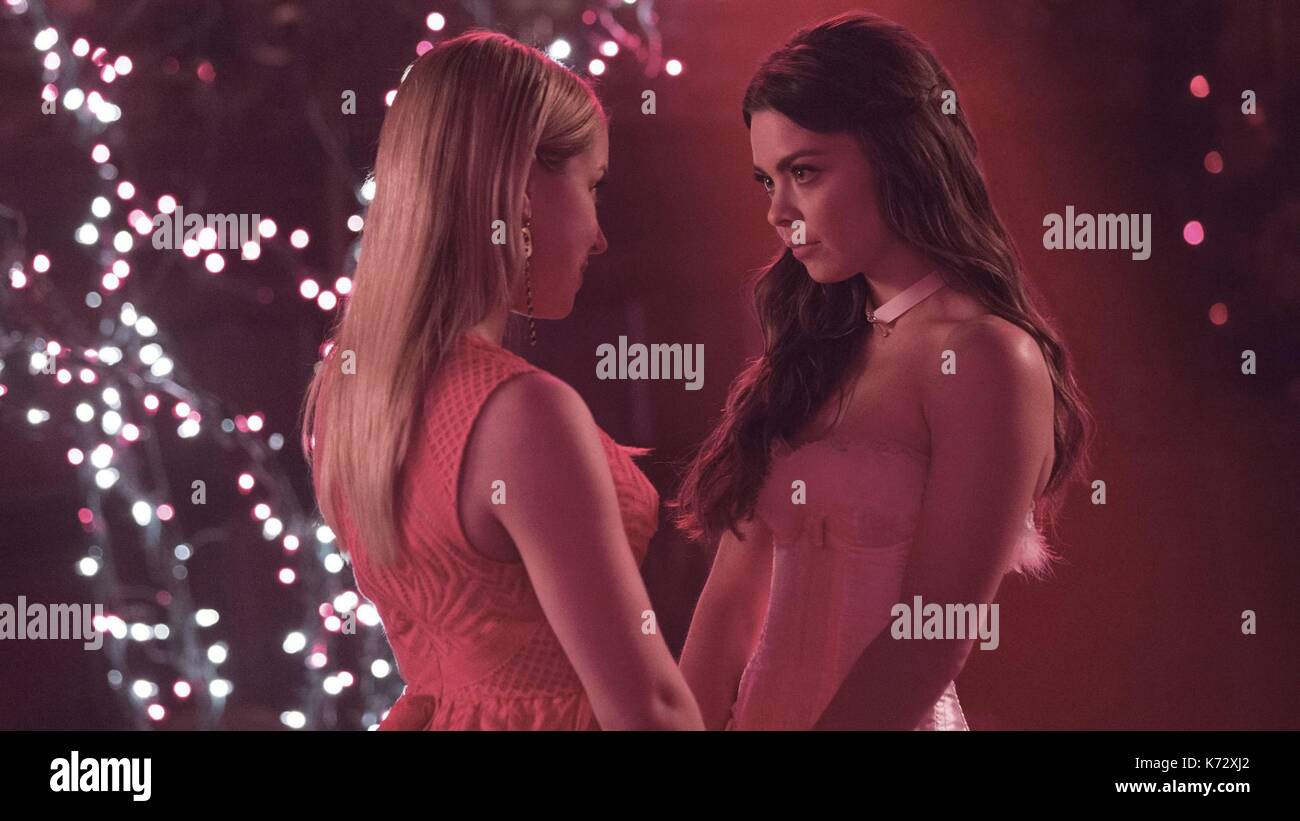 Séries Tv Avec Julie Plec The Vampire Diaries Tv Series 2009 Usa Créé Par Julie Plec, Kevin  Williamson 2015 Saison 7, Épisode 4 : Je Porte Votre Coeur Avec Moi  Directeur : Jeffrey Hunt Teressa Liane, Scarlett