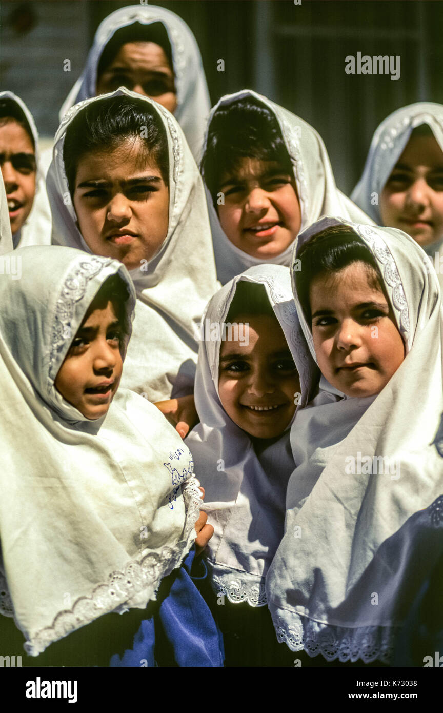 Une école de filles à Téhéran Banque D'Images