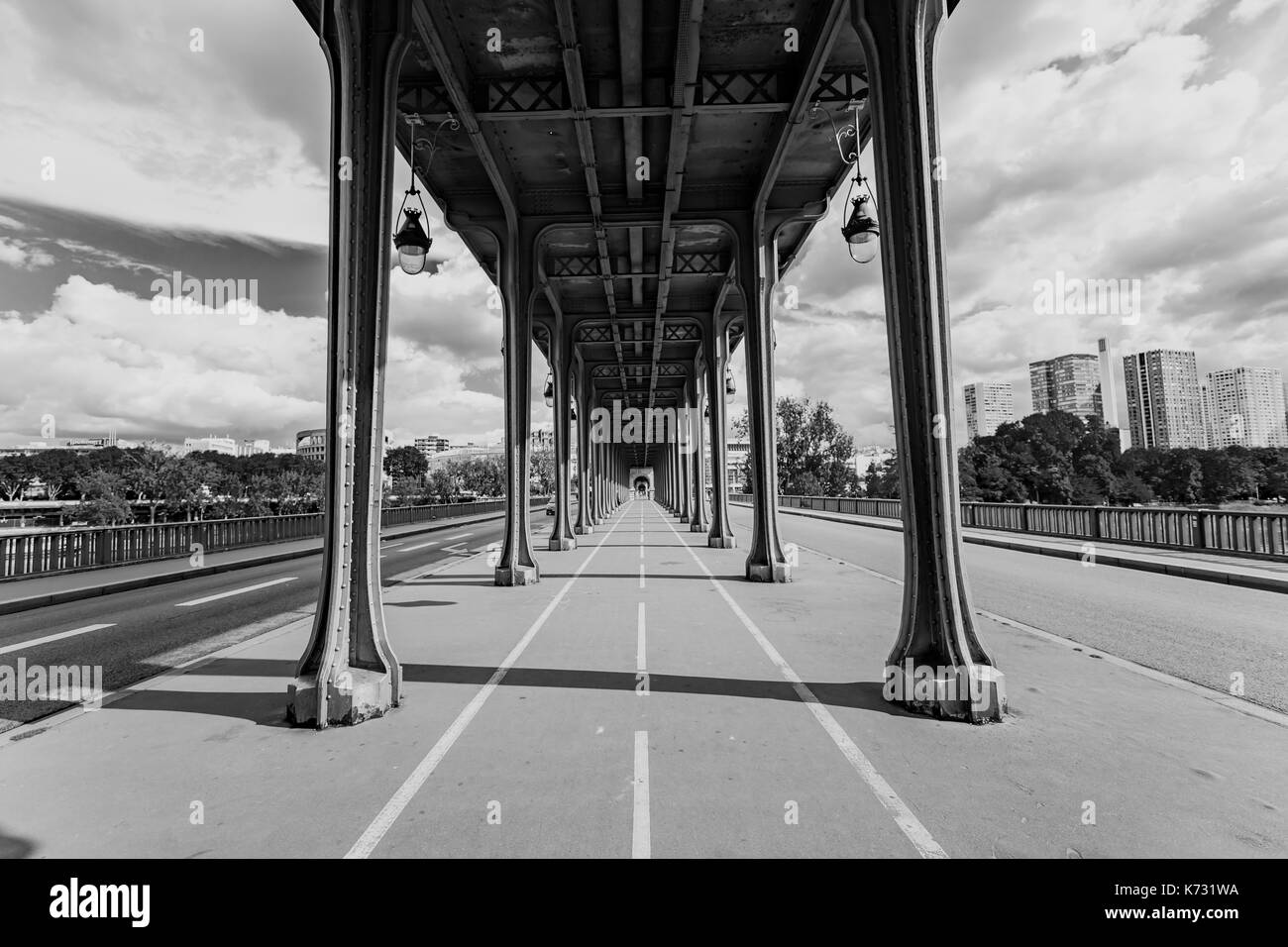 Impression de la Ville / pont passerelle frontaux dans Paris Banque D'Images