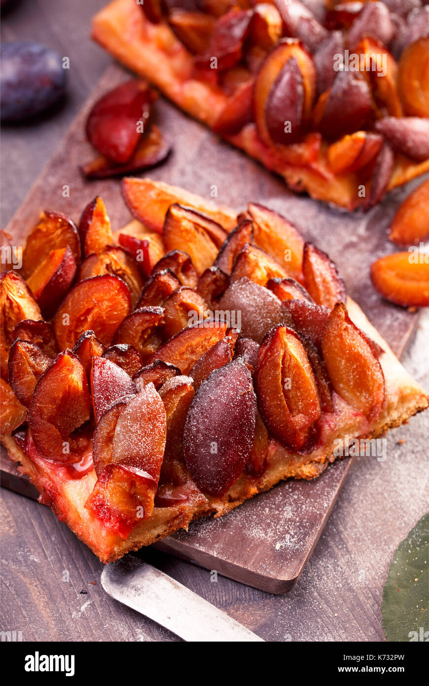 Slicesd allemand gâteau aux prunes Banque D'Images