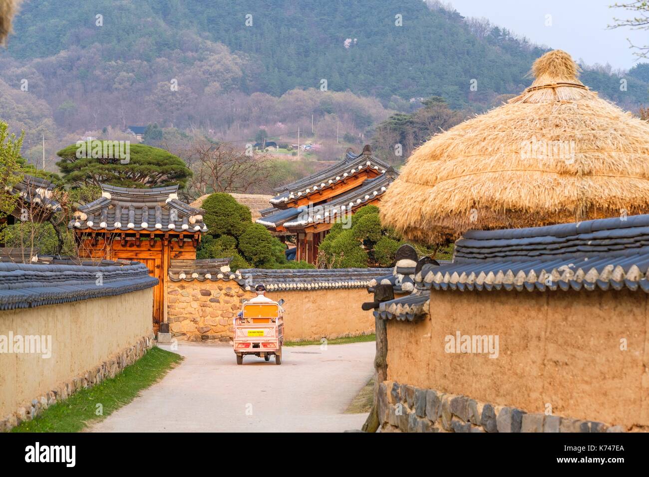 La Corée du Nord, la province de Gyeongsang, Andong Hahoe, Village Historique (UNESCO World Heritage site) fondée au 14e-15e siècles reflète la culture confucéenne aristocratique de la dynastie Joseon (1392-1910) Banque D'Images