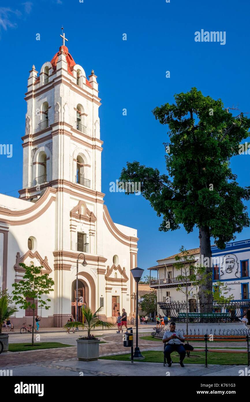 La province de Camaguey, Cuba, Camaguey, centre historique inscrit au patrimoine mondial de l'UNESCO, la Plaza de los Trabajadores, Nuestra Senora de la Merced Church et le couvent fondé en 1747 Banque D'Images