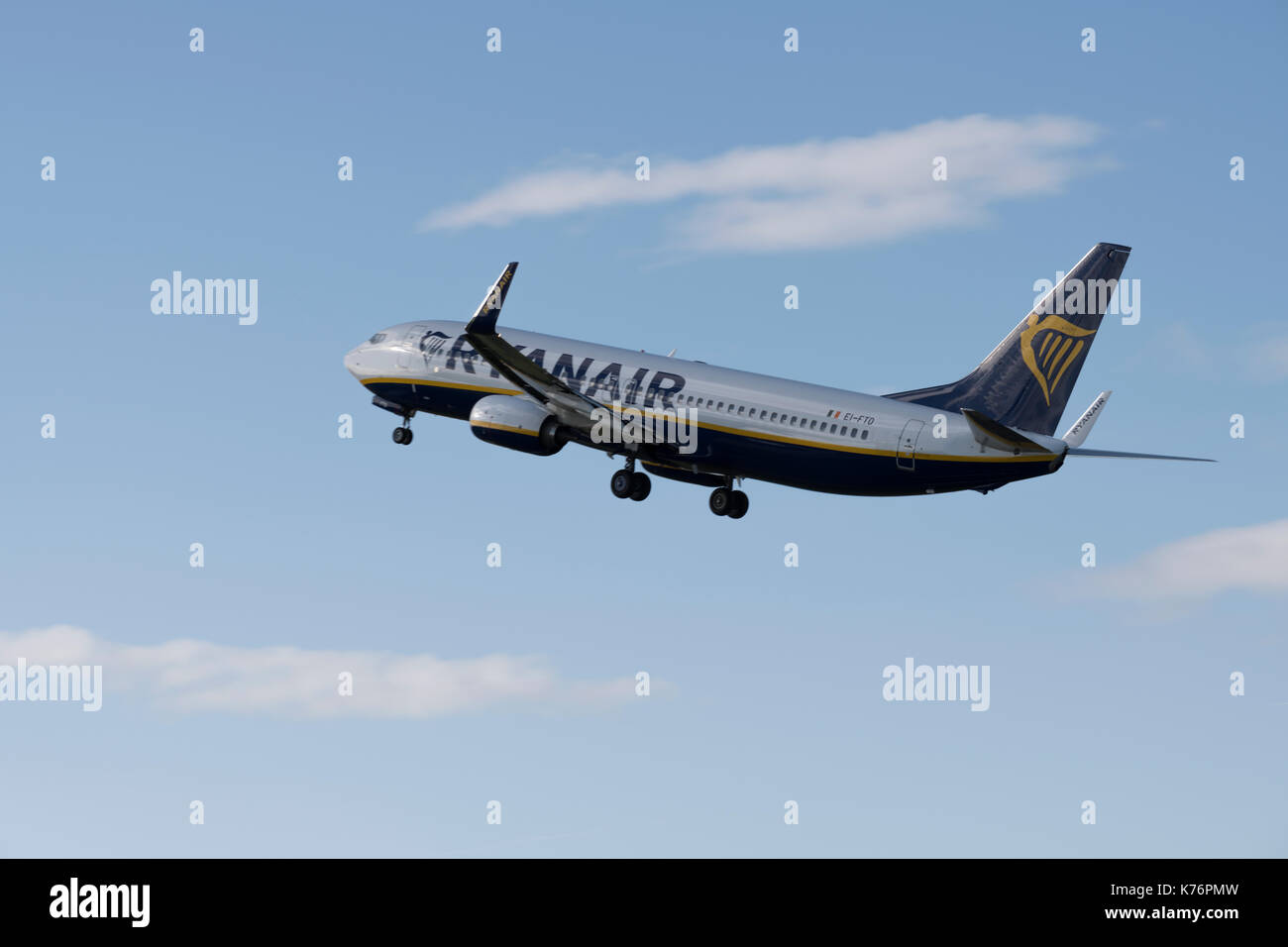 Ryanair Boeing 737 qui a décollé de l'aéroport de Bristol Banque D'Images