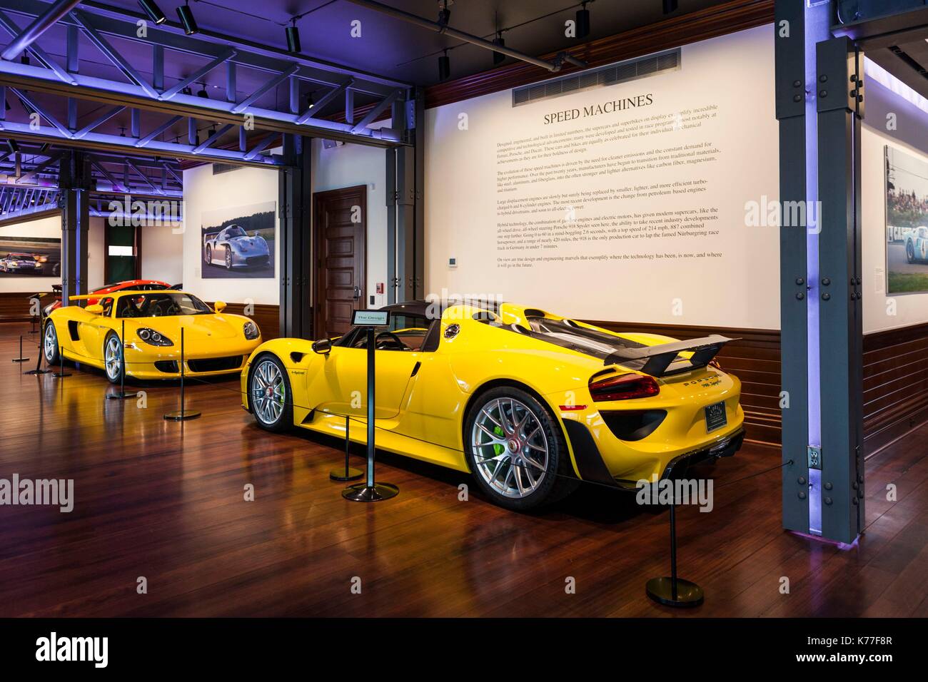 United States, Rhode Island, Newport, Audrain Auto Museum, les voitures de sport Porsche contemporaine Banque D'Images