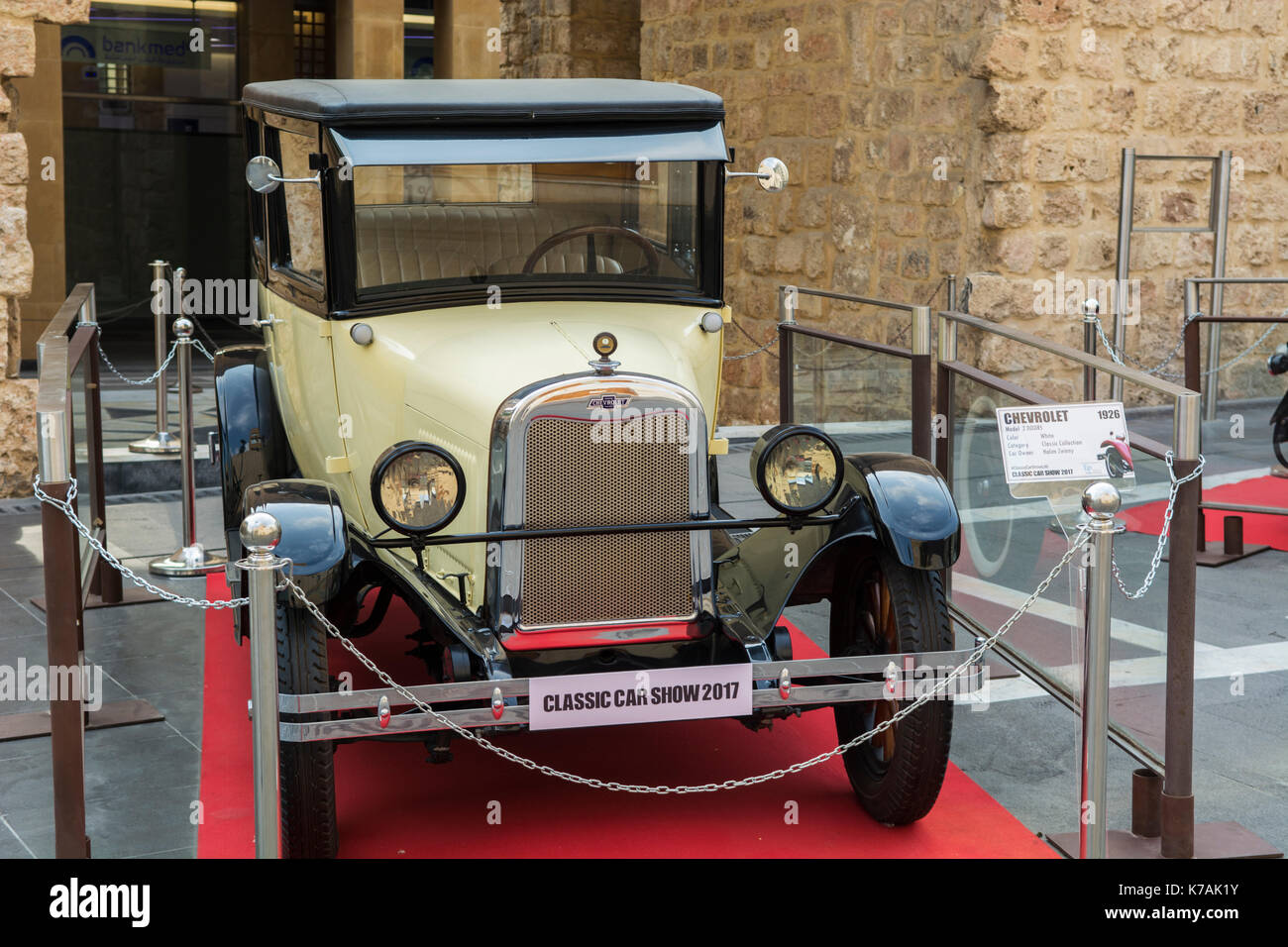 Beyrouth, Liban. 15 sep, 2017. 1926 Chevrolet 2 portes à l'affiche au salon de voitures à Beyrouth souks, Beyrouth Liban crédit : mohamad itani/Alamy live news Banque D'Images