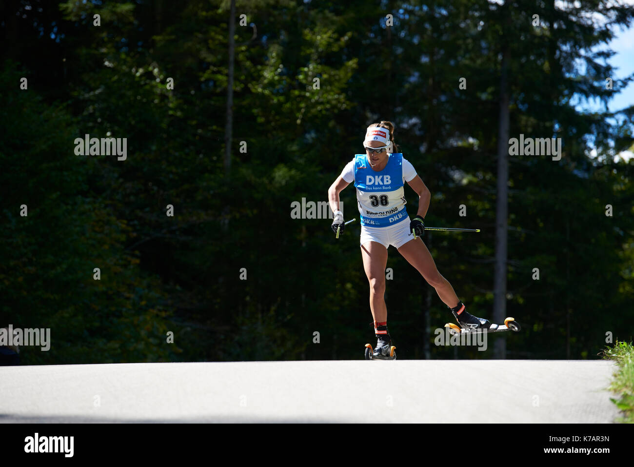 Inzell, Allemagne. 15 sep, 2017. Dorothea wierer de l'Italie au cours de la Deutsche meisterschaft 2017 biathlon ski de skating wettkampf, speziallanglauf ft 6 km frauen crédit : marcel laponder/Alamy live news Banque D'Images