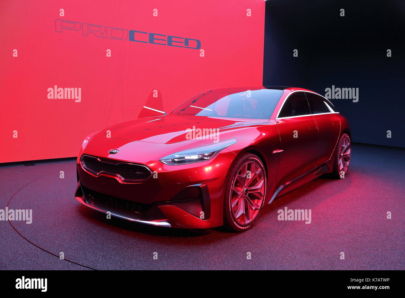 Francfort, Allemagne. Sep 15, 2017. d'automobiles du monde entier présentent leurs derniers modèles et concept cars lors de l'iaa exhibiton. Location de voitures électriques et hybrides ont été au centre de l'attention. crédit : Uwe deffner/Alamy live news Banque D'Images