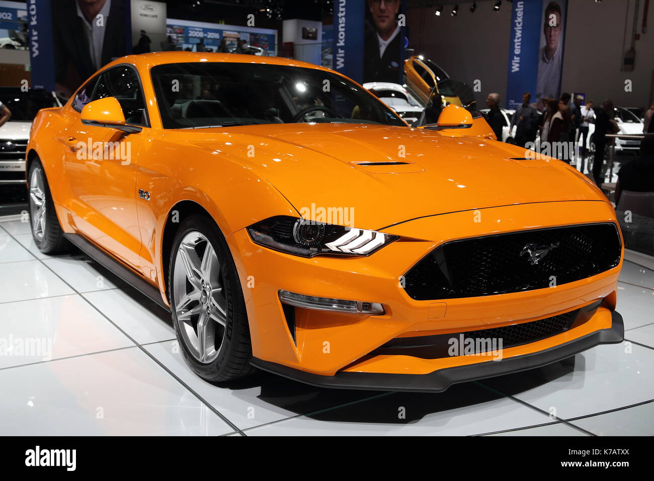 Francfort, Allemagne. 15 Sep, 2017. Les constructeurs du monde entier présentent leurs derniers modèles et concept cars lors de l'exposition de voiture de l'AAI. Les voitures électriques et hybrides ont été au centre de l'attention. Credit : Uwe Deffner/Alamy Live News Banque D'Images