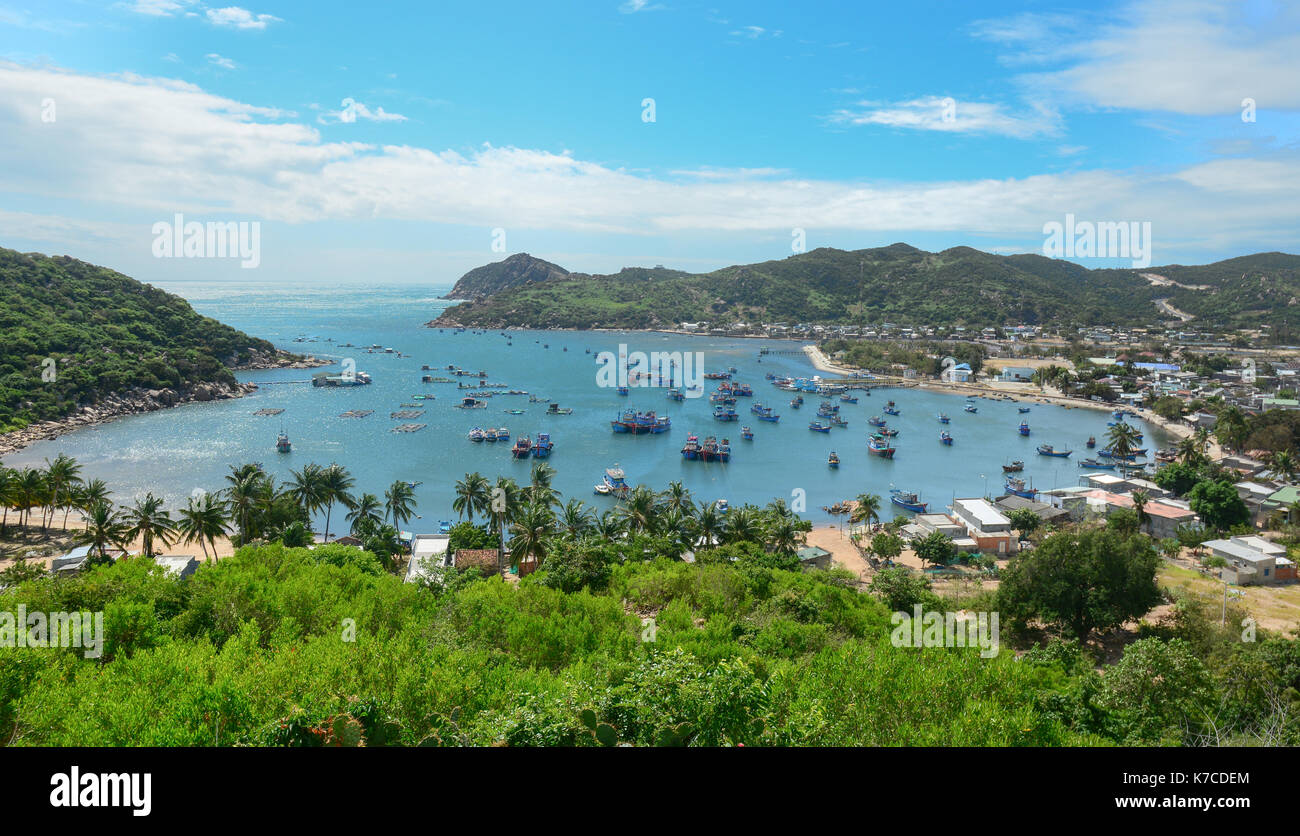 Avis de vinh hy bay à journée ensoleillée à phan rang, le sud du Vietnam. phan rang est l'une des destinations célèbres dans le sud du Vietnam. Banque D'Images