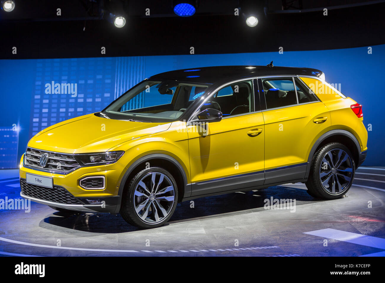 Francfort, Allemagne. 14 septembre 2017. Salon international de l'automobile 2017 (IAA, internationale Automobil-Ausstellung) : VW T-Roc, SUV compact. Crédit: Christian Lademann Banque D'Images