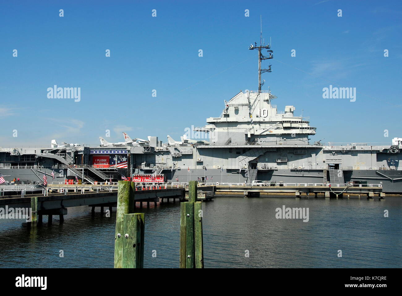 USS Yorktown est un porte-avions de la Marine américaine et est un monument historique national en tant que bateau musée à Patriots Point, Mount Pleasant, Caroline du Sud Banque D'Images