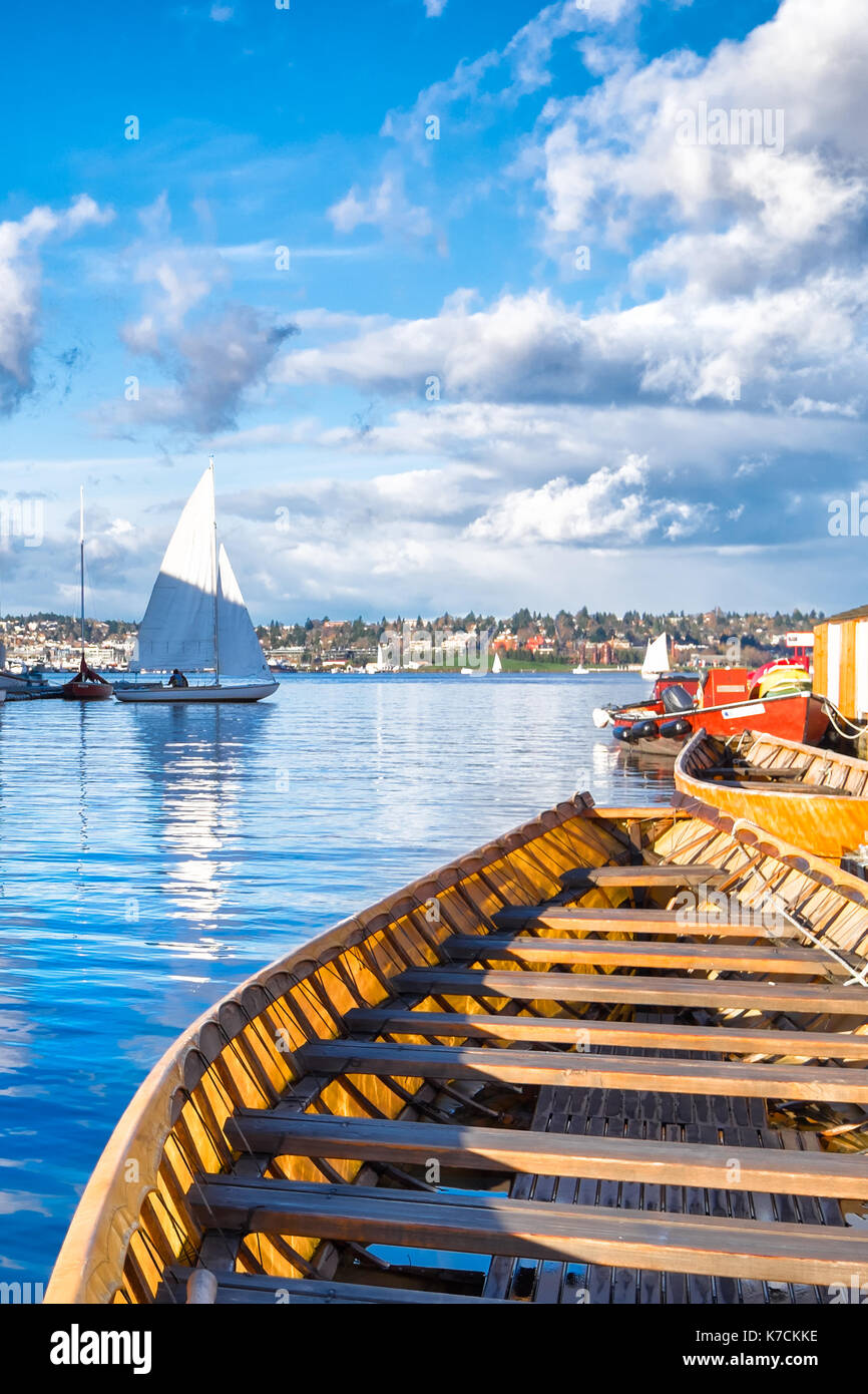 Seattle lake union. canoe fermer jusqu'à l'avant-plan. Banque D'Images