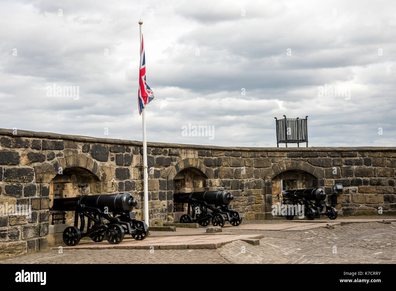 Canons à batterie Half Moon au château d'Édimbourg, en Écosse Banque D'Images